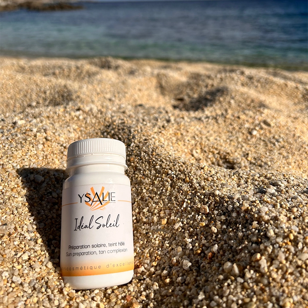Ysalie - Complément alimentaire Idéal Soleil Protection UV et teint bronzé, sur le sable